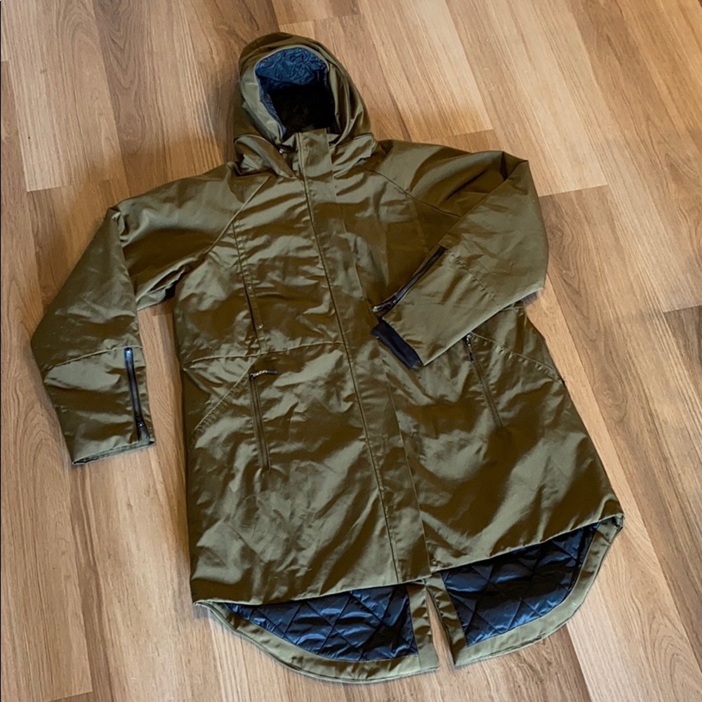 Champion 9 Green Trench Puffer Jacket - Large